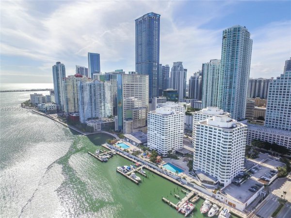 999 Brickell Bay Dr #805 Miami, FL 33131