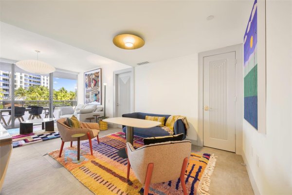 5875 Collins Ave #503 Miami Beach, FL 33140