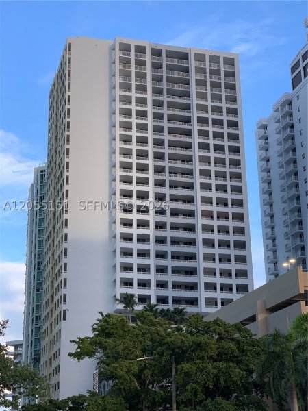 170 SE 14th St #1402 Miami, FL 33131
