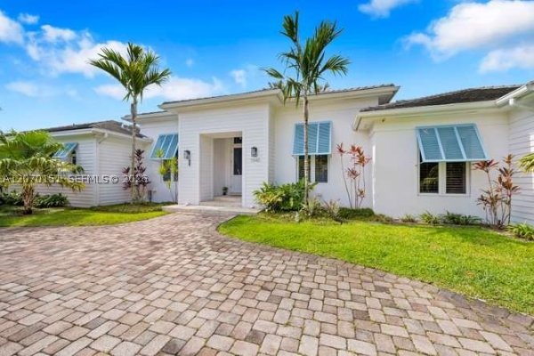 7840 SW 133rd Ter Pinecrest, FL 33156