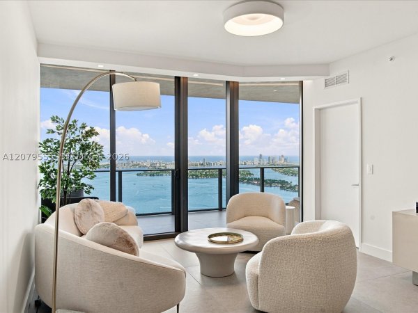700 NE 24th St #5605 Miami, FL 33137