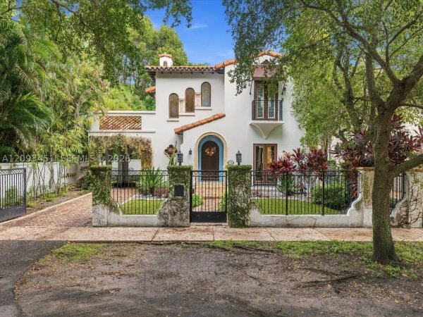421 Sarto Ave Coral Gables, FL 33134