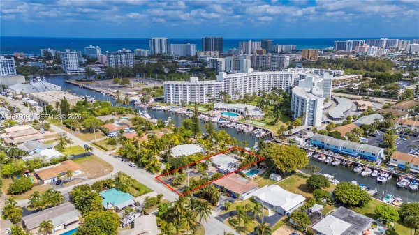 2740 NE 16th Pompano Beach, FL 33062