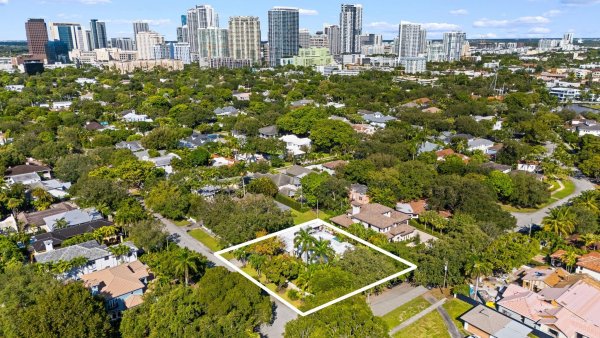 1252 N Rio Vis Blvd Fort Lauderdale, FL 33301