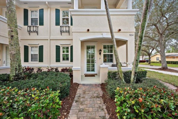 164 Soriano Jupiter, FL 33458