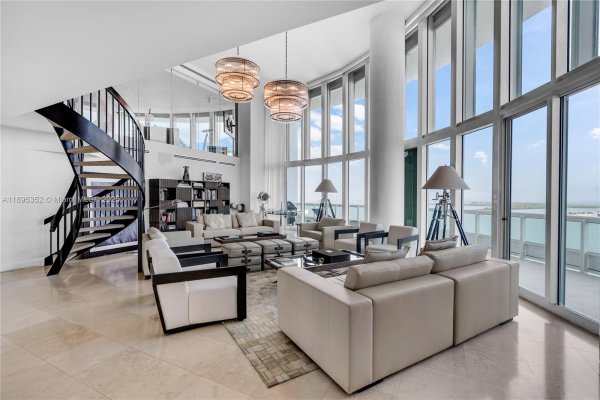 1643 Brickell Ave #3501 Miami, FL 33129 1643 Brickell Ave #3501 Miami, FL 33129