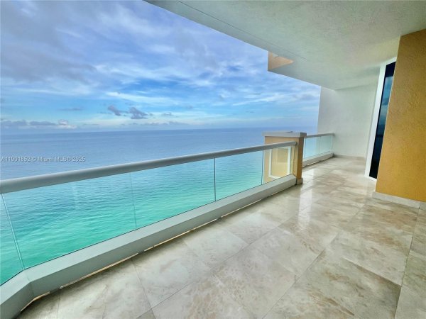 17875 Collins Ave #4305 Sunny Isles Beach, FL 33160