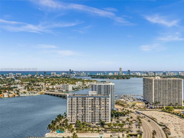 1865 79th St Csw #PH-H North Bay Village, FL 33141