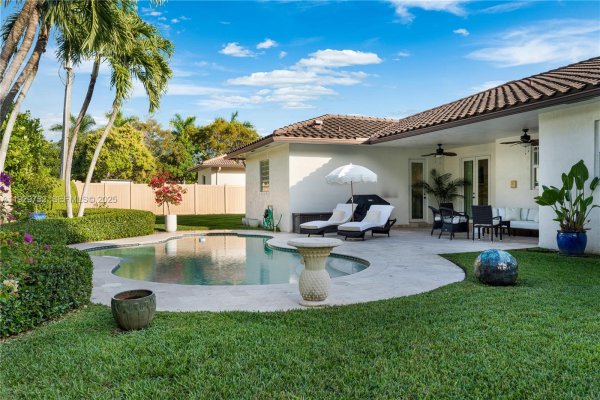 9221 SW 170th Ln Palmetto Bay, FL 33157