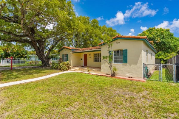 1941 SW 18th St Miami, FL 33145