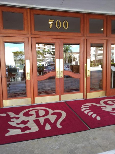 700 Biltmore Way #216 Coral Gables, FL 33134
