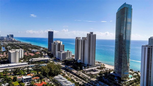 18975 Collins Ave #3004 Sunny Isles Beach, FL 33160