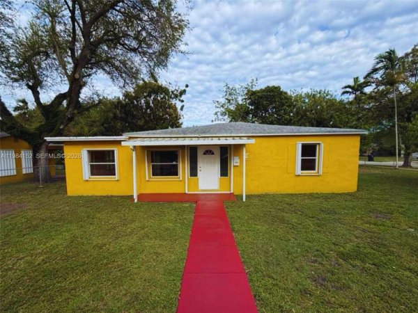 14215 NE 9th Ave #14215 North Miami, FL 33161