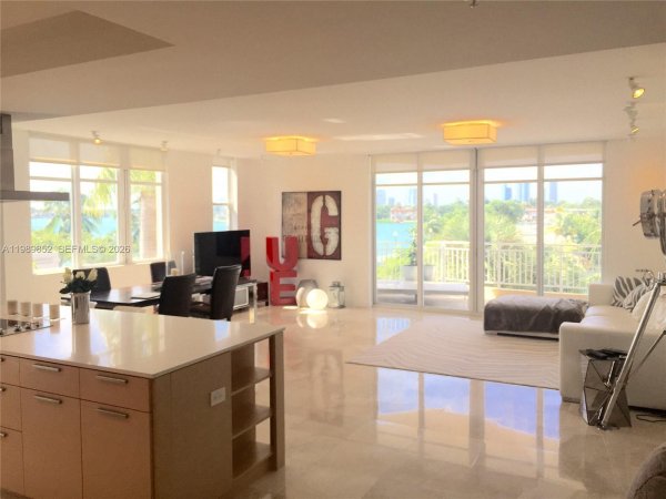 1 Century Ln #301 Miami Beach, FL 33139