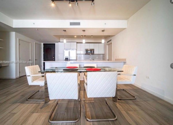 999 SW 1st Ave #2105 Miami, FL 33130