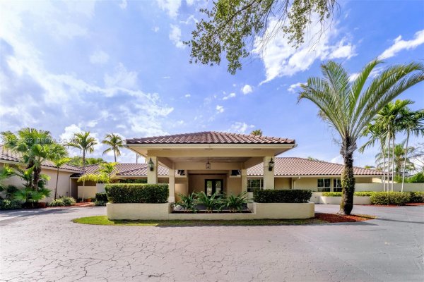 7201 SW 174th St Palmetto Bay, FL 33157