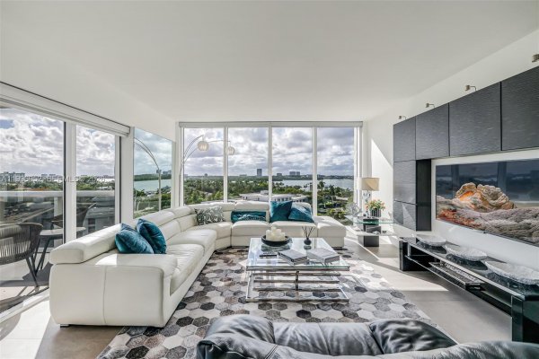 10275 Collins Ave #722 Bal Harbour, FL 33154