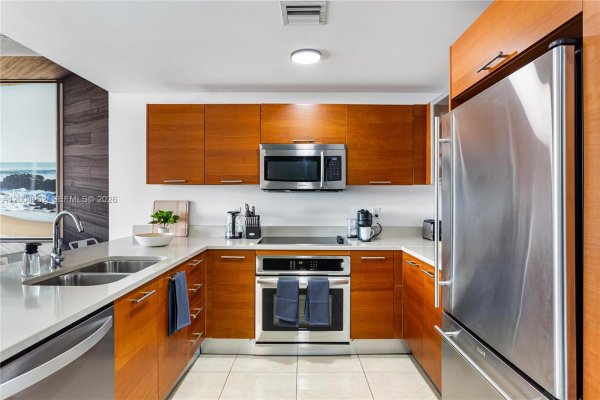 3250 NE 1st Ave #913 Miami, FL 33137