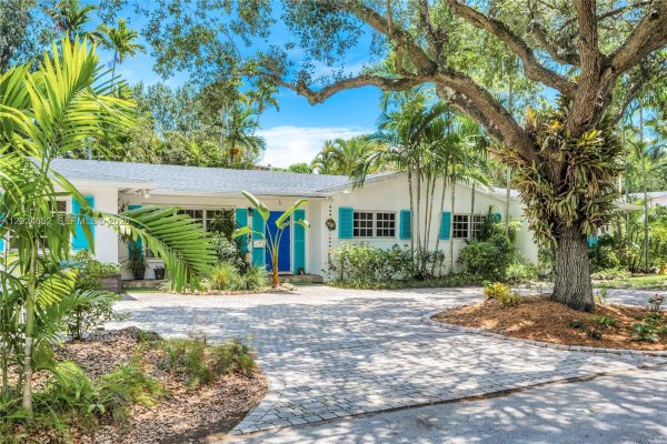 7741 SW 53rd Pl Miami, FL 33143