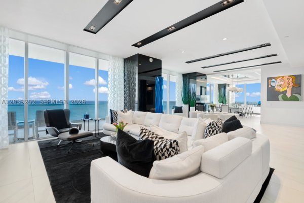 18501 Collins Ave #2304 Sunny Isles Beach, FL 33160