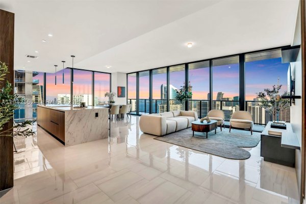 20 NE 11th St #6003 Miami, FL 33132
