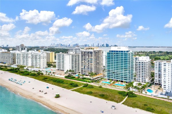 5757 Collins Ave #507 Miami Beach, FL 33140