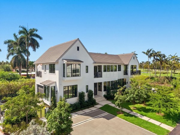 5262 La Gorce Dr Miami Beach, FL 33140