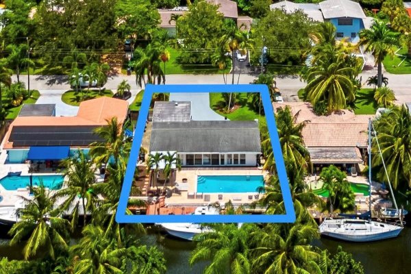 1704 SW 4th Ct Fort Lauderdale, FL 33312