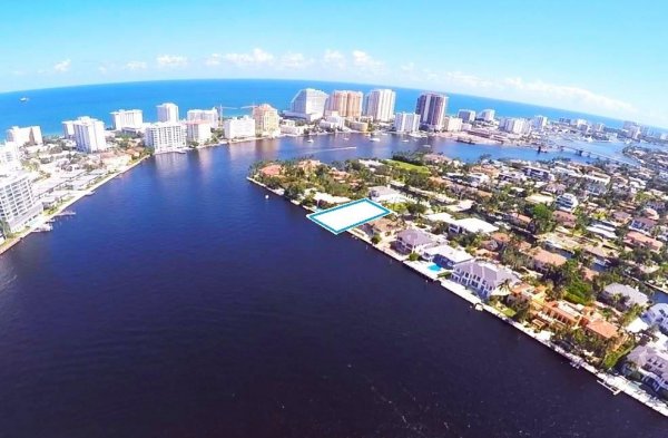 2617 Aqua Vis Blvd Fort Lauderdale, FL 33301