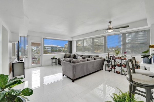 1900 S Ocean #301 Fort Lauderdale, FL 33316