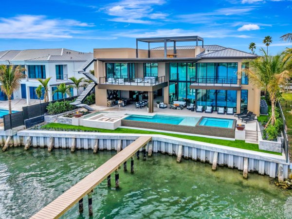 19696 Harbor Jupiter, FL 33469