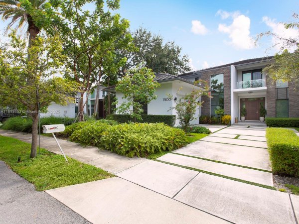 7500 SW 57th Ct South Miami, FL 33143