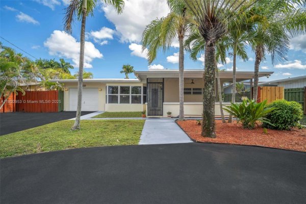 2478 Cat Cay Ln Fort Lauderdale, FL 33312