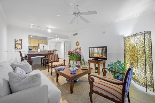 2665 SW 37th Ave #202 Miami, FL 33133