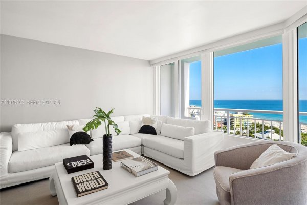 400 S Pointe Dr #2208 Miami Beach, FL 33139