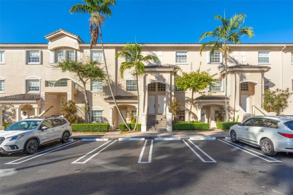 5670 NW 116th Ave #219 Doral, FL 33178