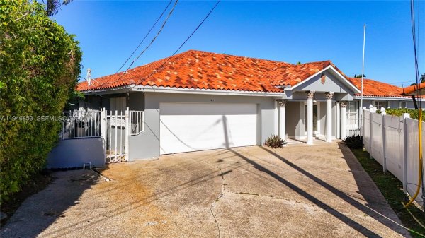 2811 NE 57th St Fort Lauderdale, FL 33308