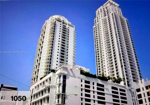 1050 Brickell Ave #1816 Miami, FL 33131