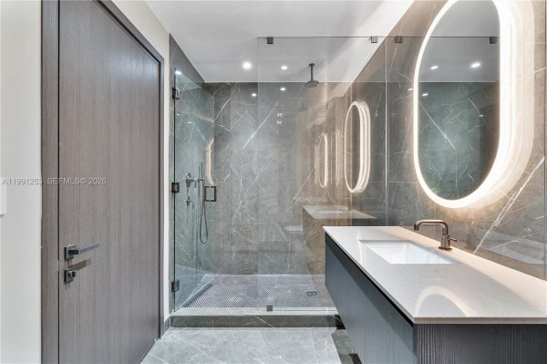 20 NE 11th St #3809 Miami, FL 33132