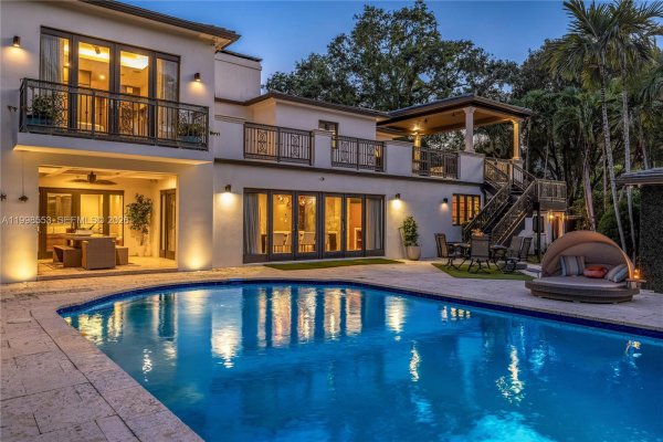 1001 NE 96th St Miami Shores, FL 33138