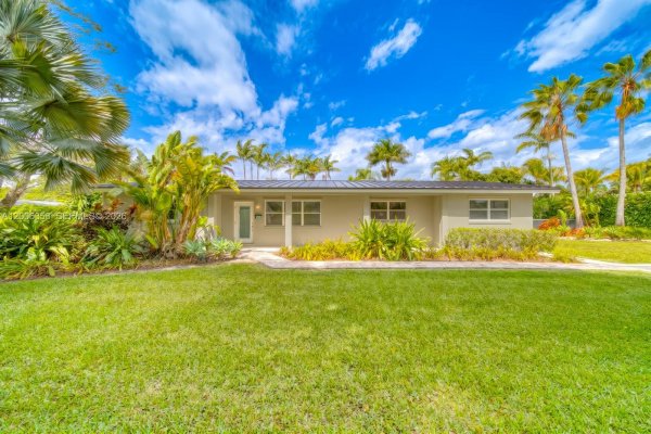 15730 SW 87th Ct Palmetto Bay, FL 33157