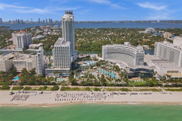 4401 Collins Ave #1206 Miami Beach, FL 33140