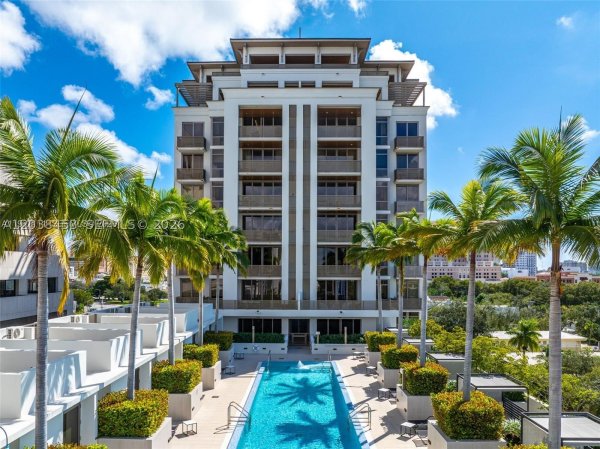 515 Valencia Ave #802 Coral Gables, FL 33134