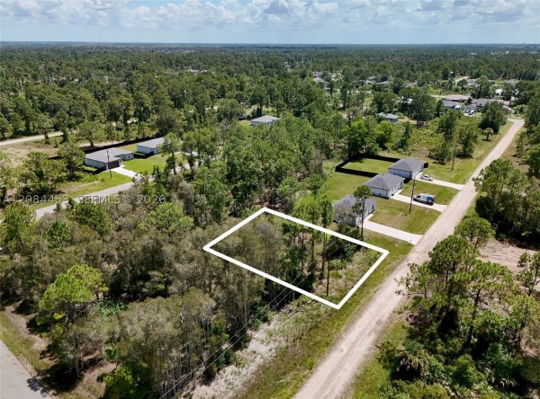 759 Kirkman Ave Lehigh Acres, FL 33974
