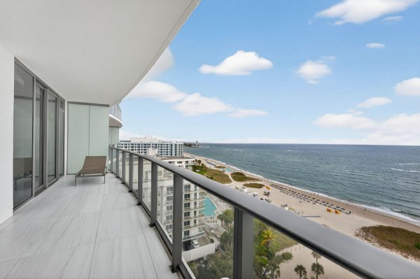 1116 N Ocean #1204 Pompano Beach, FL 33062