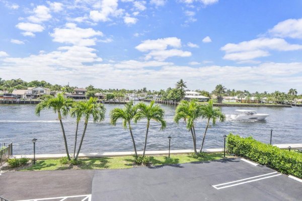501 N Riverside #203 Pompano Beach, FL 33062