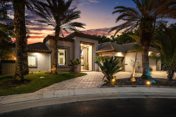 6595 NW 32nd Boca Raton, FL 33496