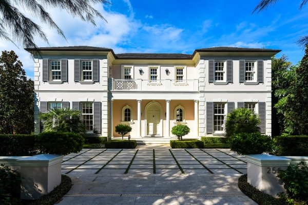 255 Wls Rd Palm Beach, FL 33480