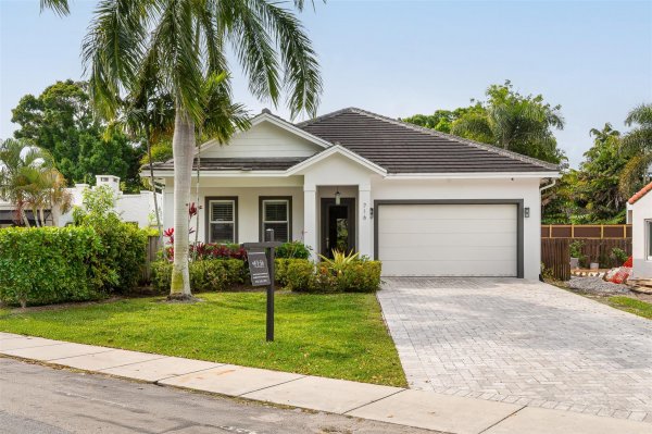 716 Ponce De Leon Fort Lauderdale, FL 33316