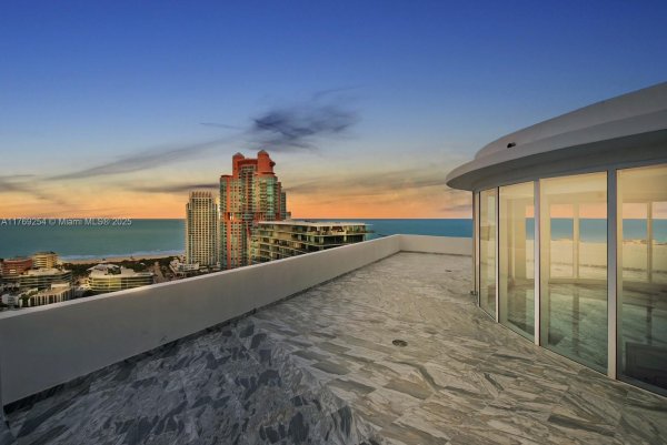 1000 S Pointe Dr #PH-2804 Miami Beach, FL 33139 1000 S Pointe Dr #PH-2804 Miami Beach, FL 33139